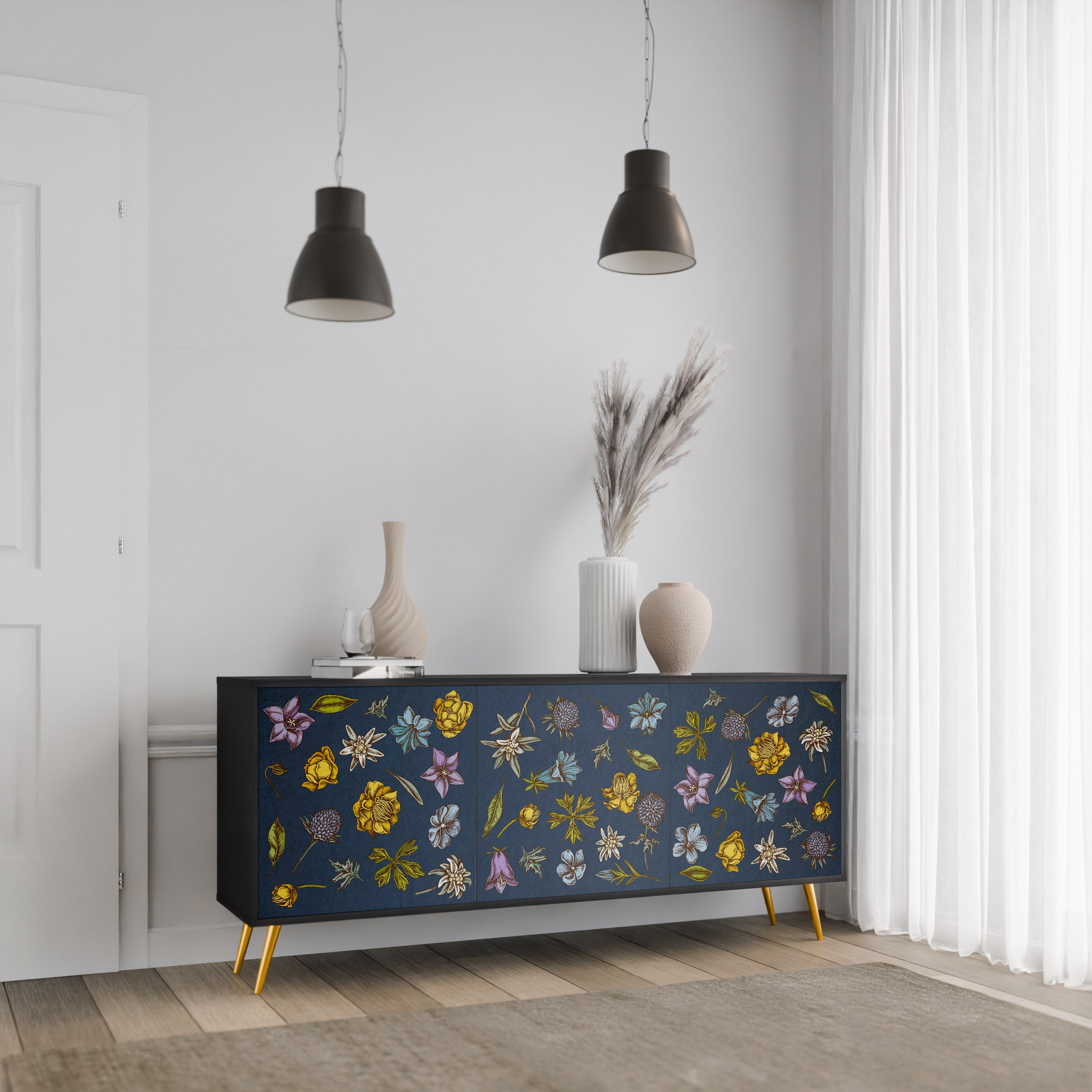 BLOMMOR PÅ MARINBLÅ 3-dörrars skänk i svart finish