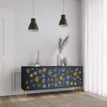 BLOMMOR PÅ MARINBLÅ 3-dörrars skänk i svart finish