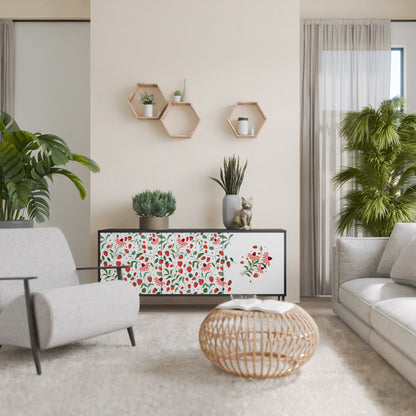 BLOMMOR OCH JORDGUBBAR 3-dörrars skänk i svart finish