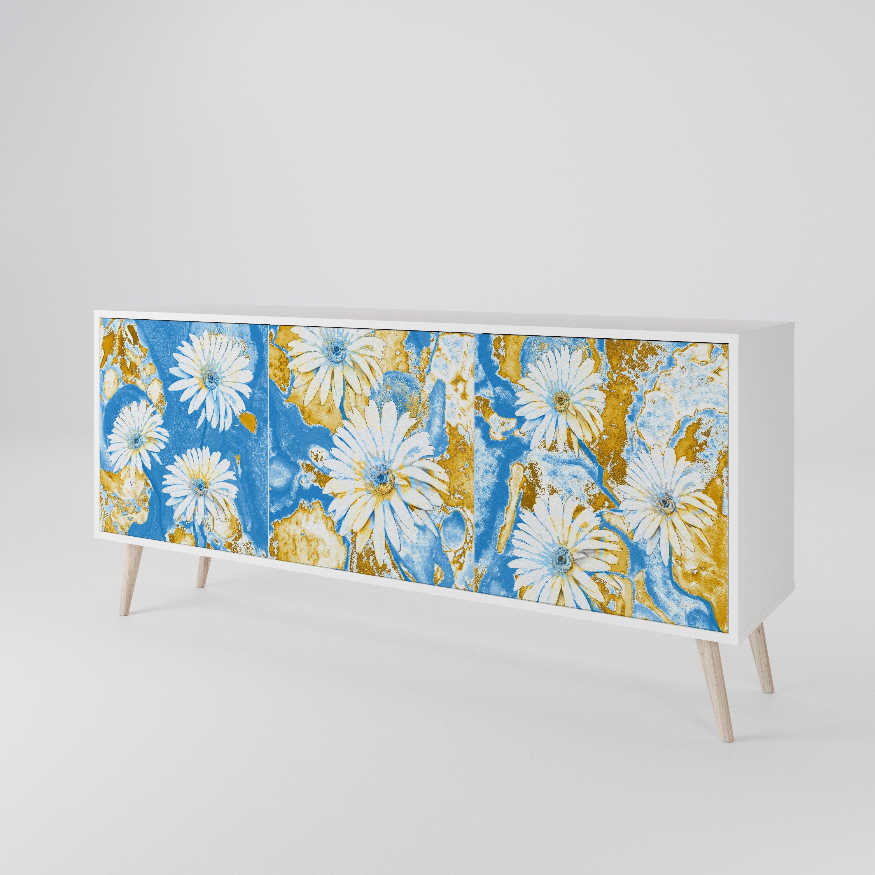 DAISY LUXE 3-Door Sideboard