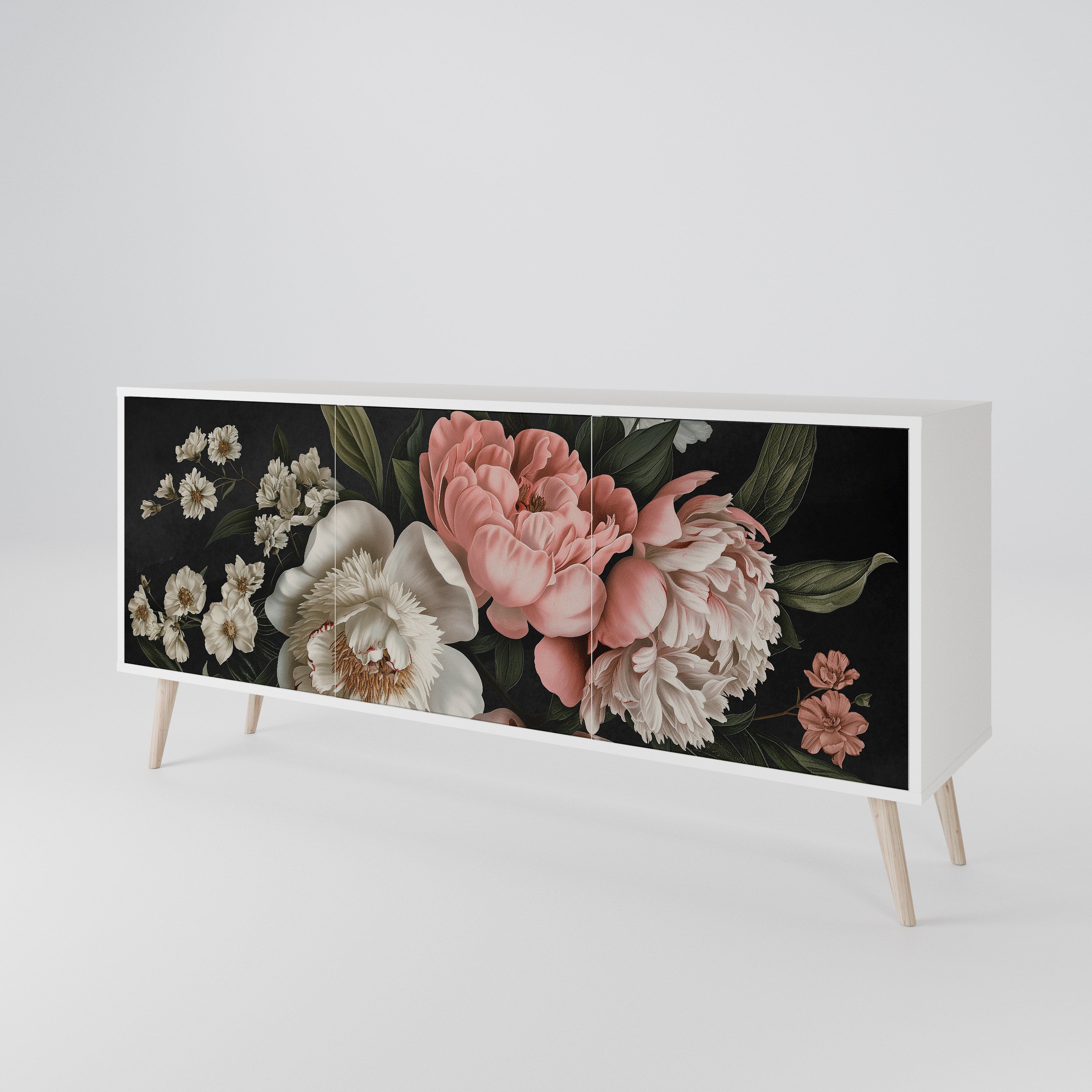 LUSH ELEGANCE 3-Door Sideboard