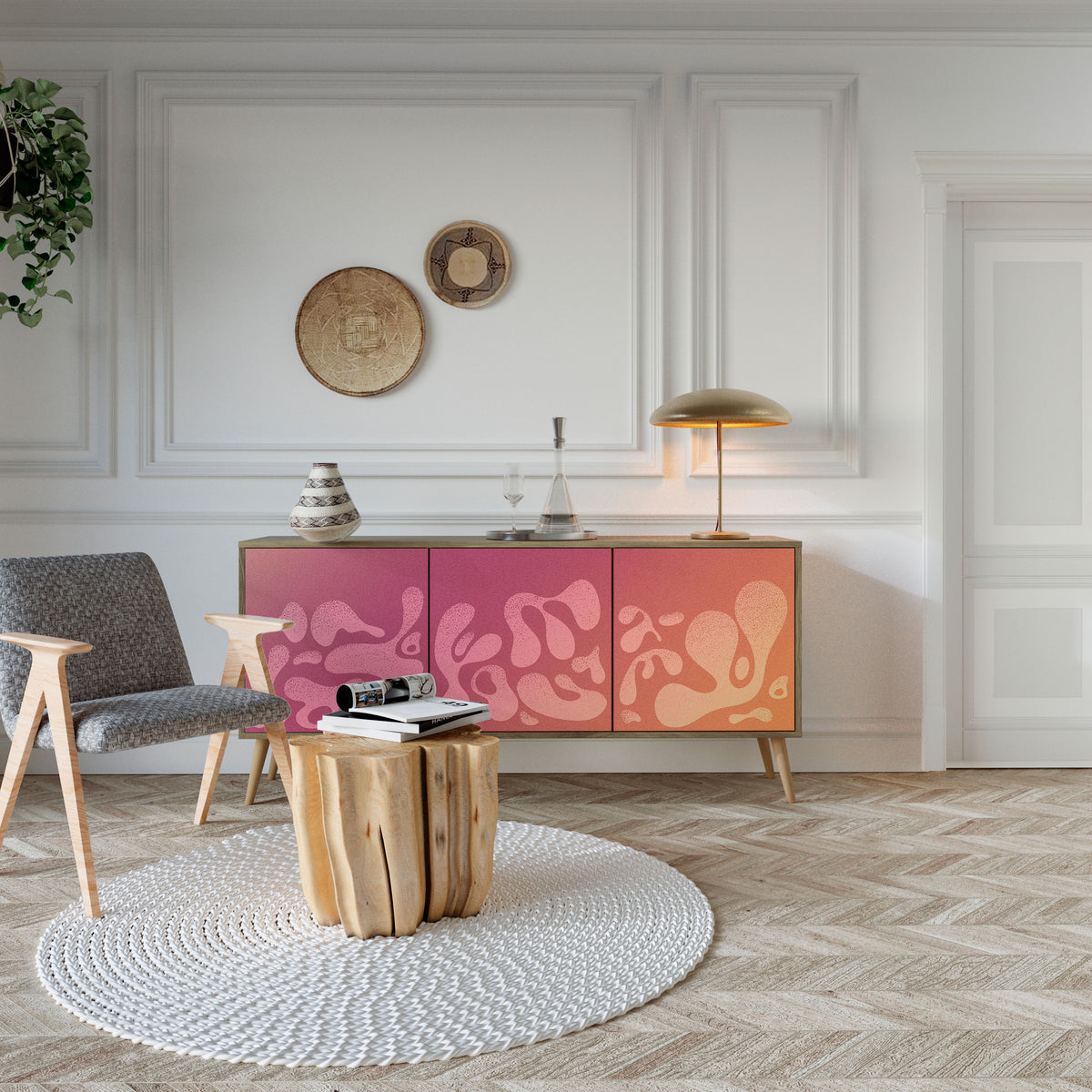 IRREGULAR PINK Skänk med tre dörrar