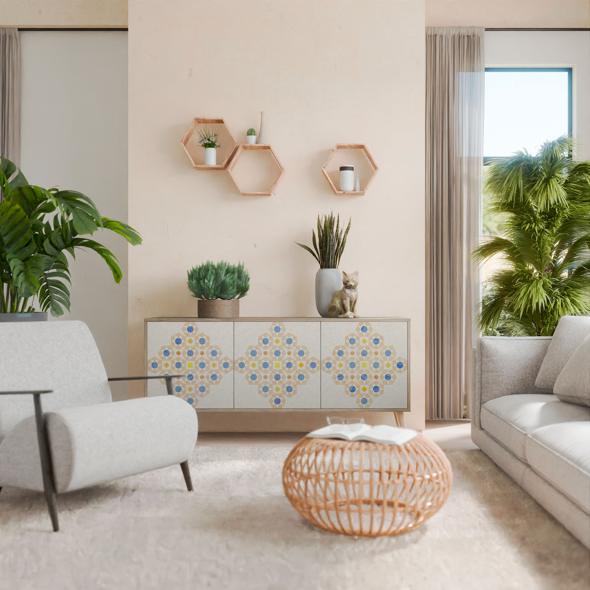 PATTERNED PRISM Skänk med tre dörrar