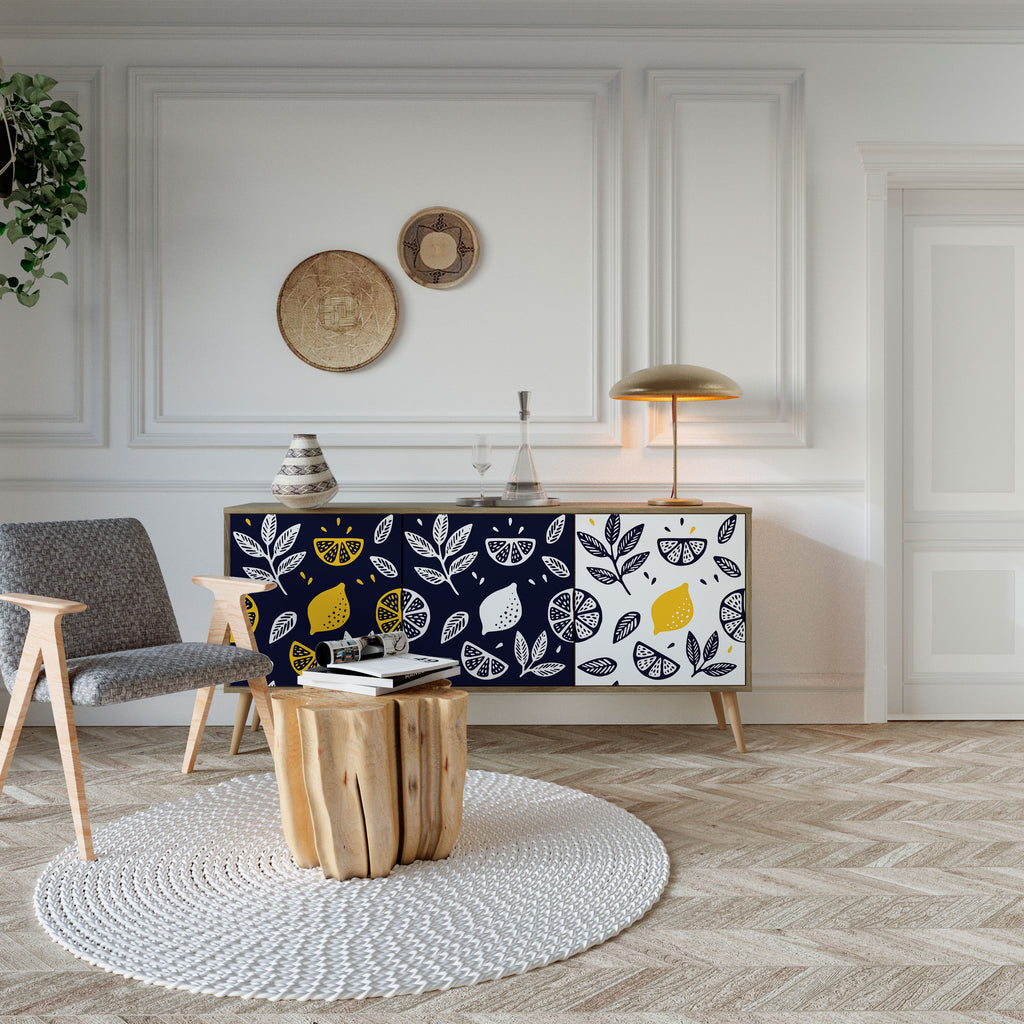CITRUS SVARTVIT 3-dörrars skänk i ekeffekt