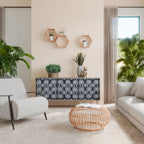 GRAPHITE EYES Skänk med tre dörrar