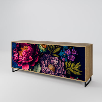 BLOOMING ELEGANCE Skänk med tre dörrar