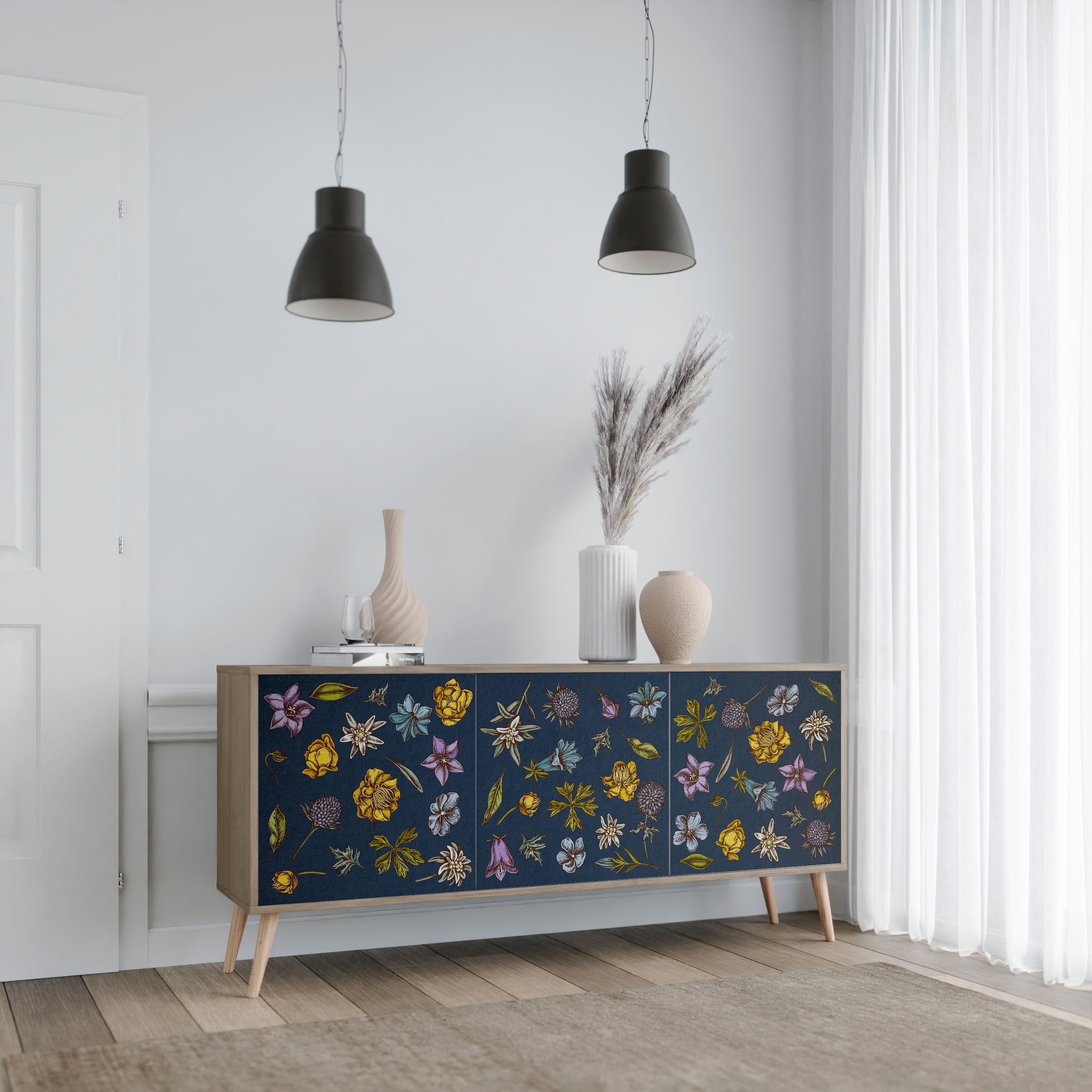 BLOMMOR PÅ MARINBLÅ 3-dörrars skänk i ekeffekt