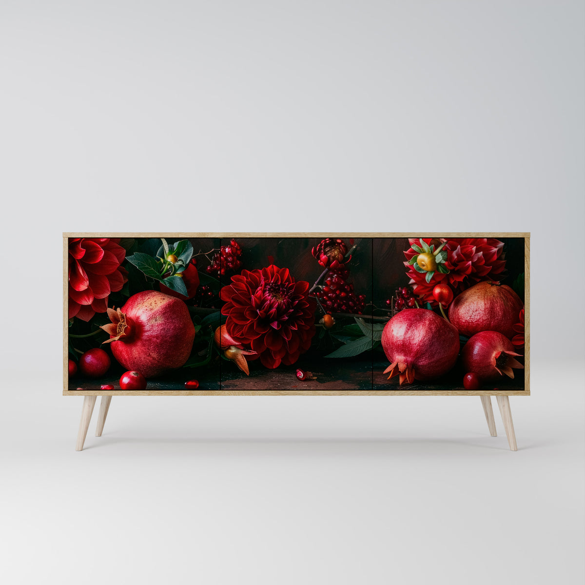DAHLIAS AND POMEGRANATES Skänk med tre dörrar