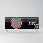 SPECTRA SHOWCASE Skänk med tre dörrar