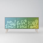 Oregelbunden blå skänk med 3 dörrar