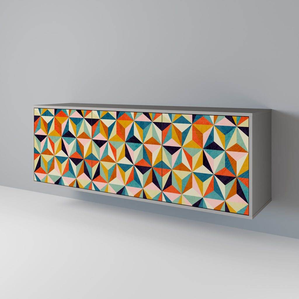 TESSELATE TREASURES 3-dörrars skänk i grå finish