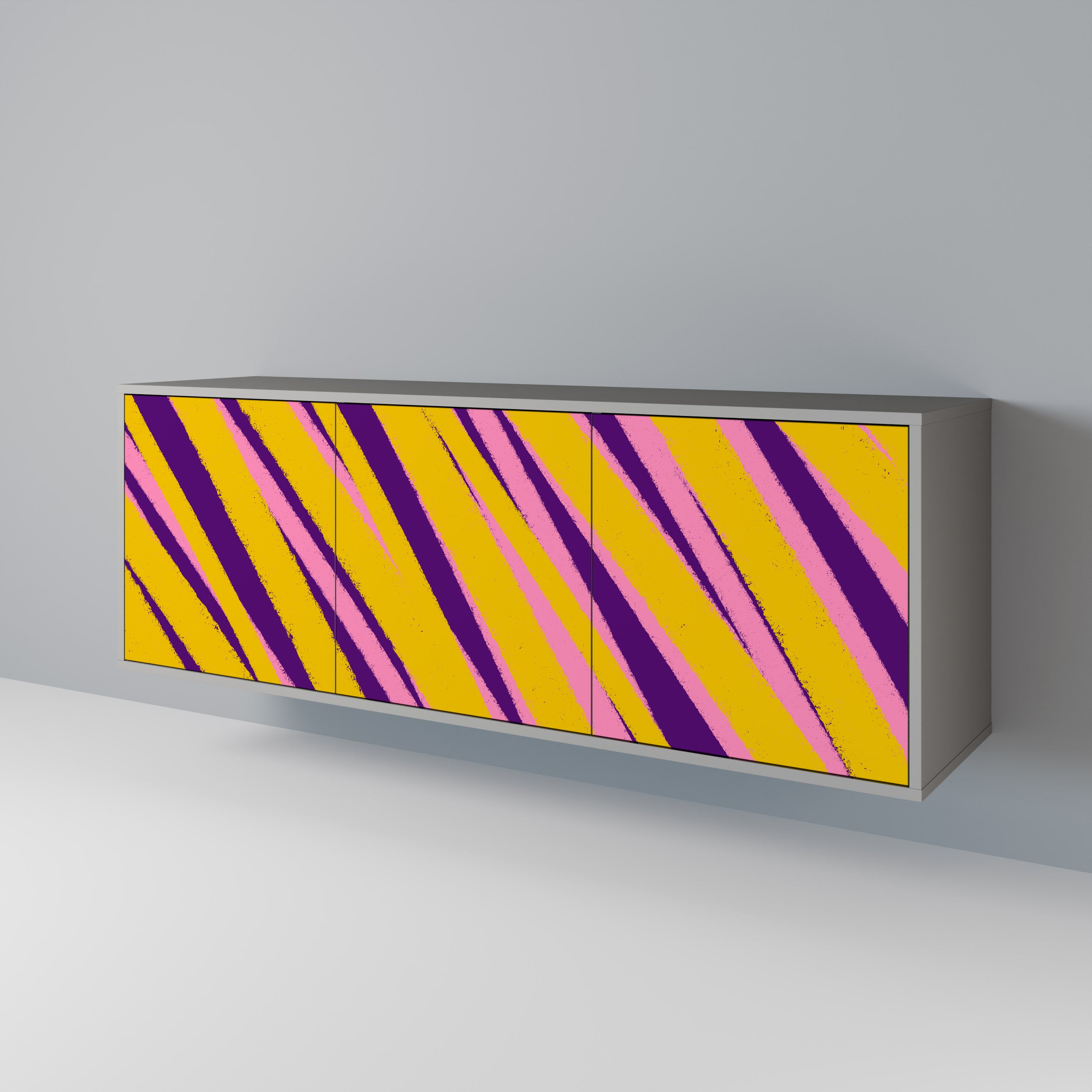 DREAMS COME TRUE 3-Door Sideboard