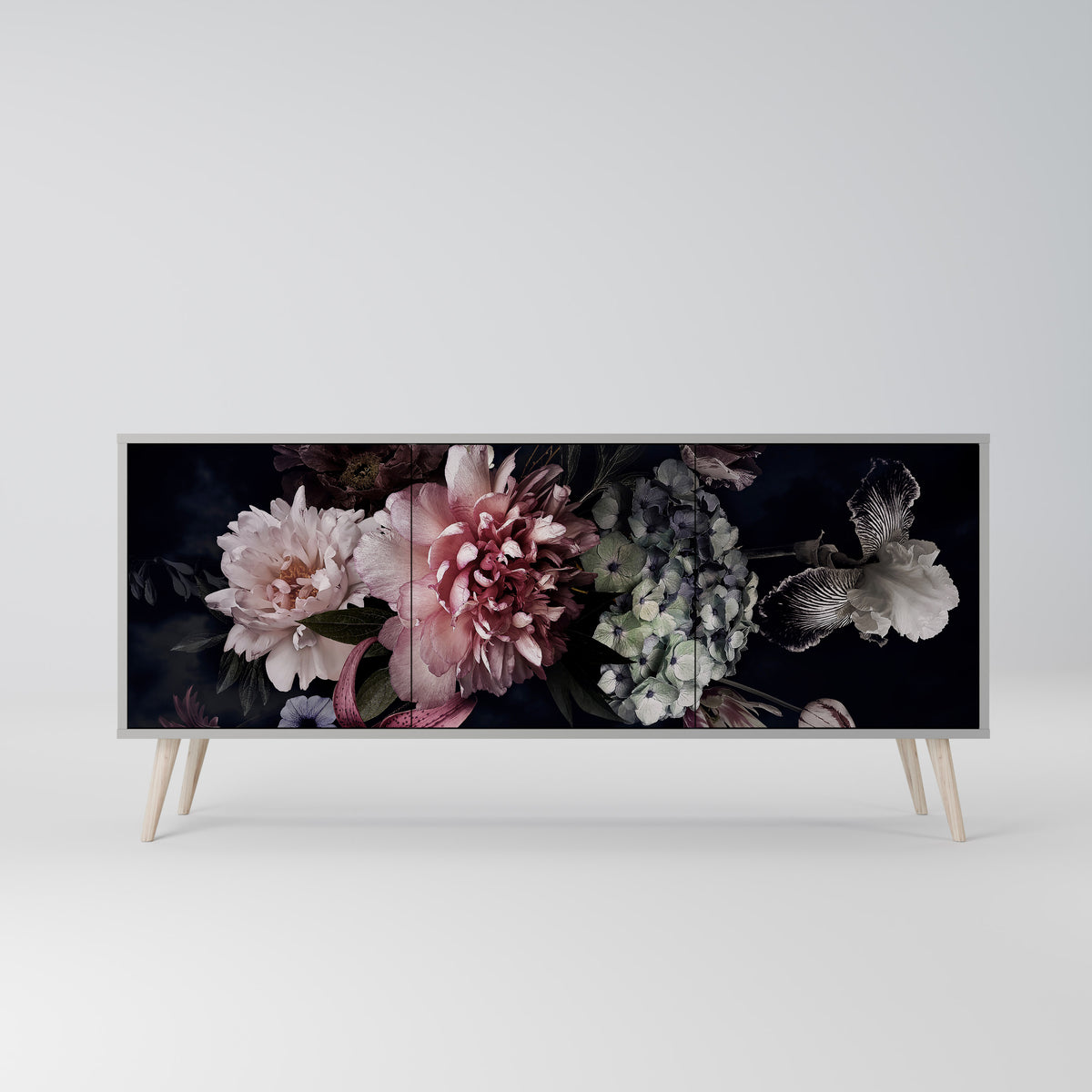 PURE BLOSSOM Skänk med tre dörrar
