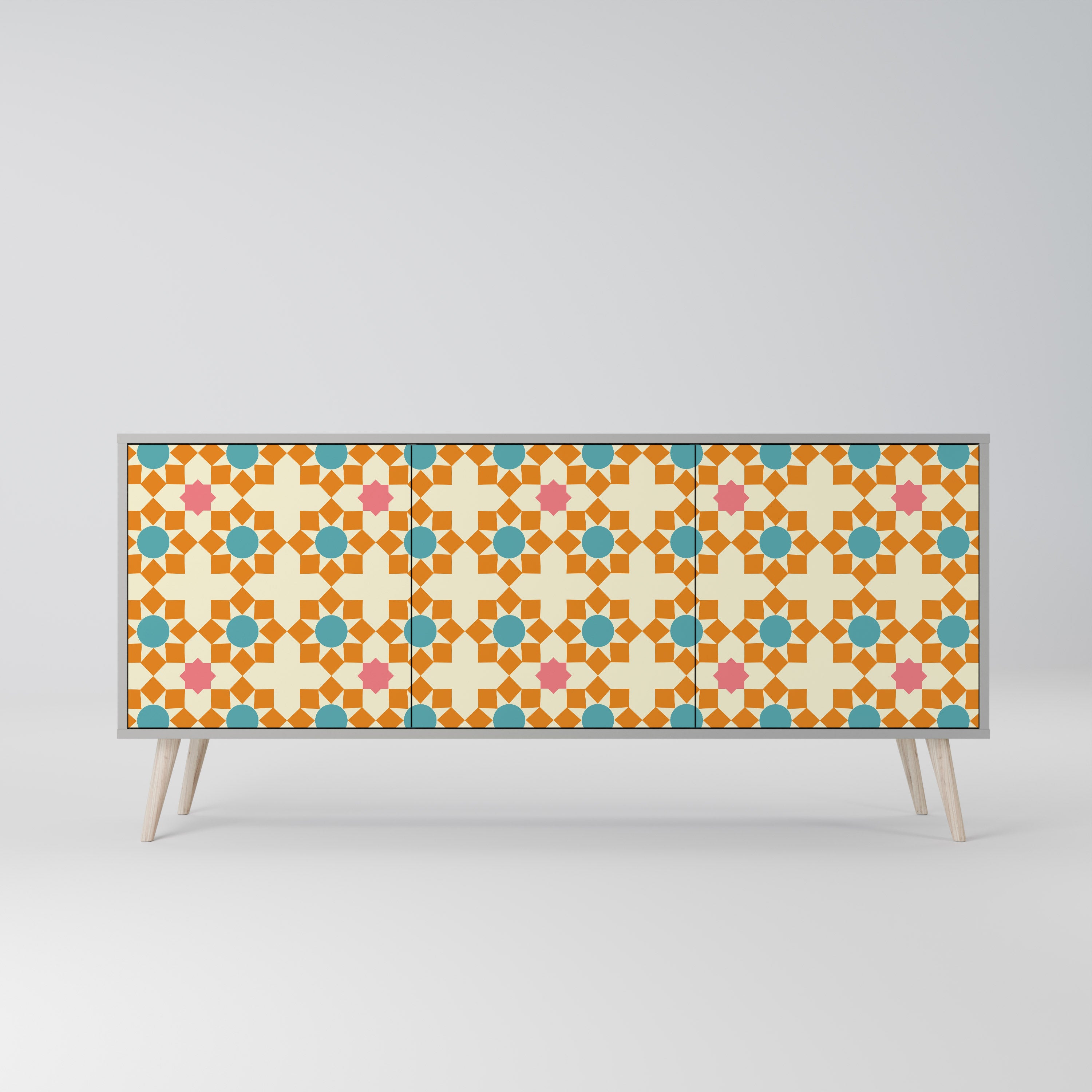 BLOMMAD DECOR 3-dörrars skänk i grå finish