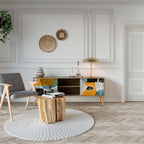 ABSTRACT FACES 2-dörrars TV-bänk i ekeffekt