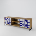 THE RIGHT PLACES 2-Door TV Stand in Oak Effect