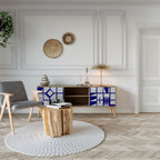 THE RIGHT PLACES 2-Door TV Stand in Oak Effect