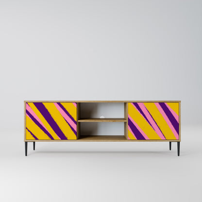 DREAMS COME TRUE 2-Door TV Stand in Oak Effect