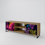 BLOOMING ELEGANCE 2-Door TV Stand in Oak Effect