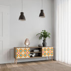 FLORAL DECOR 2-Door TV Stand in Oak Effect