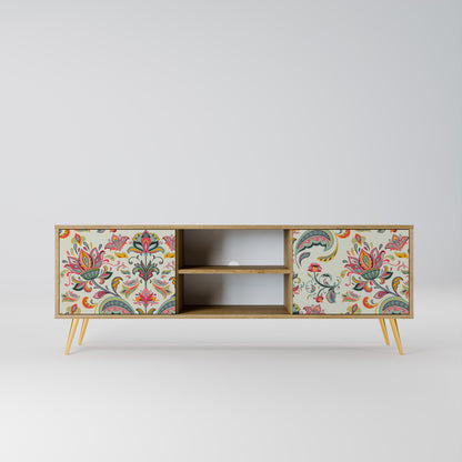 ORGANIC FOLKLORE 2-Door TV Stand in Oak Effect