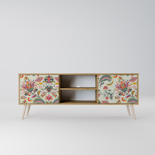 ORGANIC FOLKLORE 2-Door TV Stand in Oak Effect