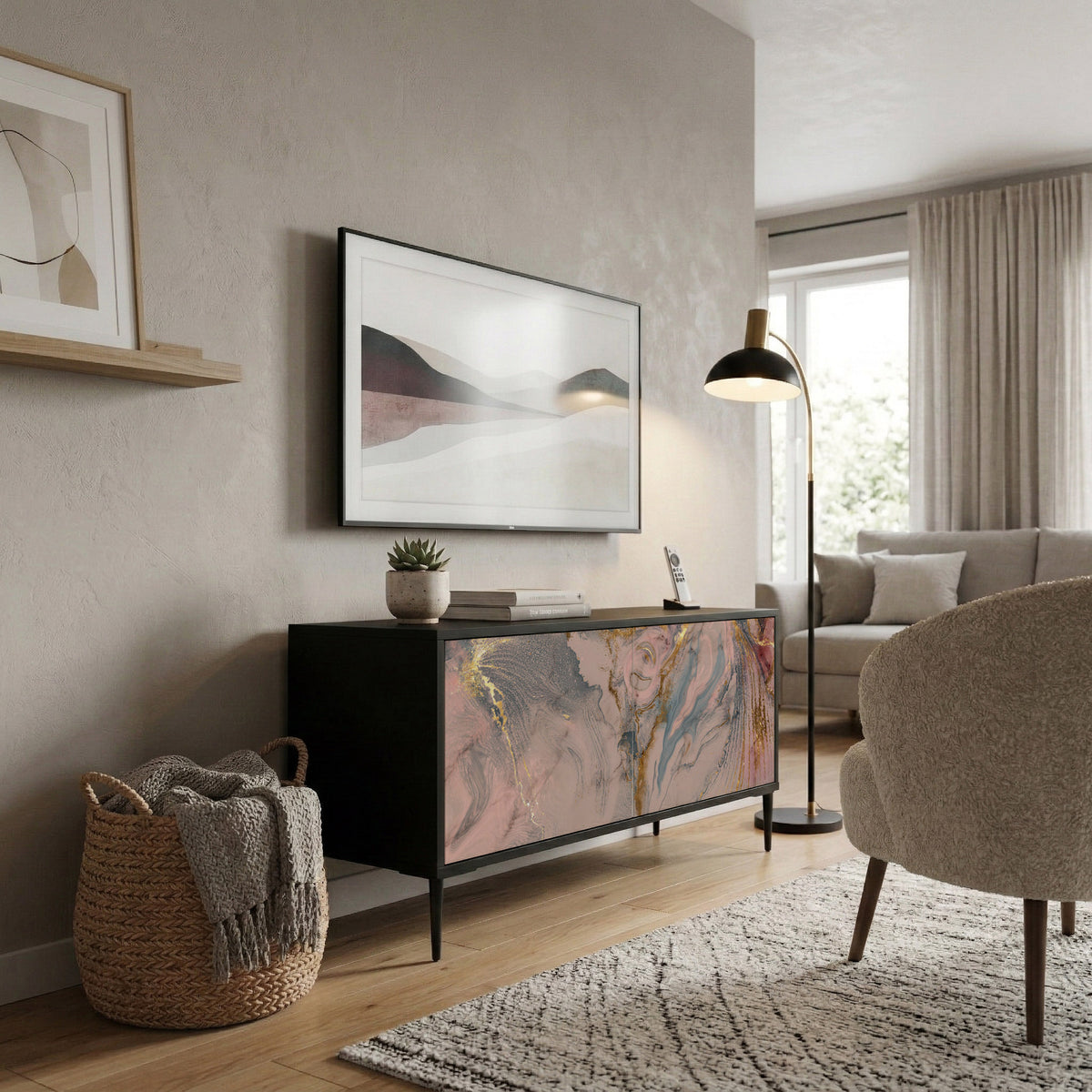 GILDED SWIRLS Kompakt TV-bänk med 2 dörrar