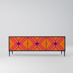 GEOMETRIC BRILLIANCE 3-dörrars TV-bänk i svart finish