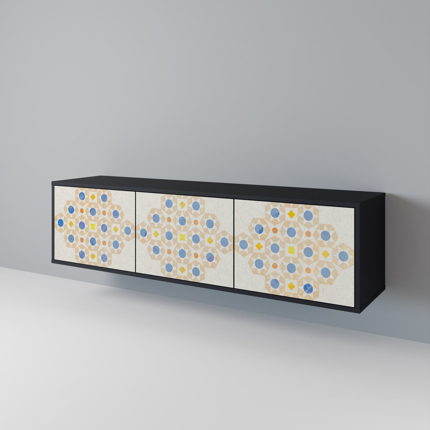 Mönstrat Prism TV-bänk med 3 dörrar i svart finish