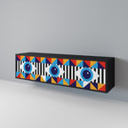 ABSTRAKTION AND GEOMETRI TV-bänk med 3 dörrar i svart finish