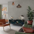 TWILIGHT BLOOM 3-dörrars TV-bänk i svart finish