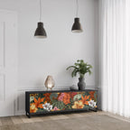 RADIANT FLORA 3-dörrars TV-bänk i svart finish