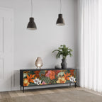 RADIANT FLORA 3-dörrars TV-bänk i svart finish