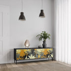 SUNKISSED LILY 3-dörrars TV-bänk i svart finish