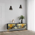 SUNKISSED LILY 3-dörrars TV-bänk i svart finish