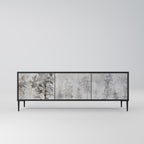 FADE IN THE TREES 3-dörrars TV-bänk i svart finish