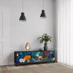 MIDNIGHT BLOSSOM 3-dörrars TV-bänk i svart finish