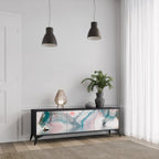 VELVET CROSSING 3-dörrars TV-bänk i svart finish