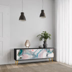 VELVET CROSSING 3-dörrars TV-bänk i svart finish