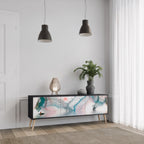 VELVET CROSSING 3-dörrars TV-bänk i svart finish