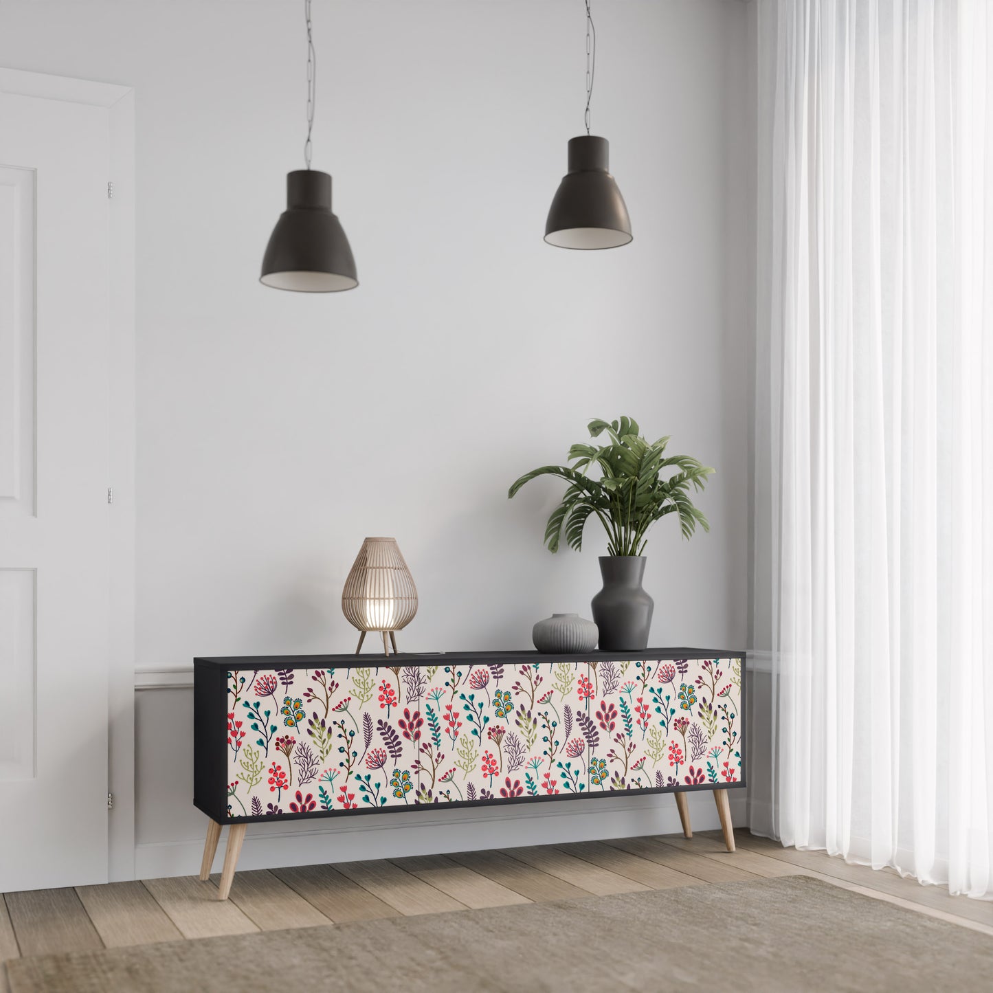 AUTUMN SUNDRIES 3-dörrars TV-bänk i svart finish