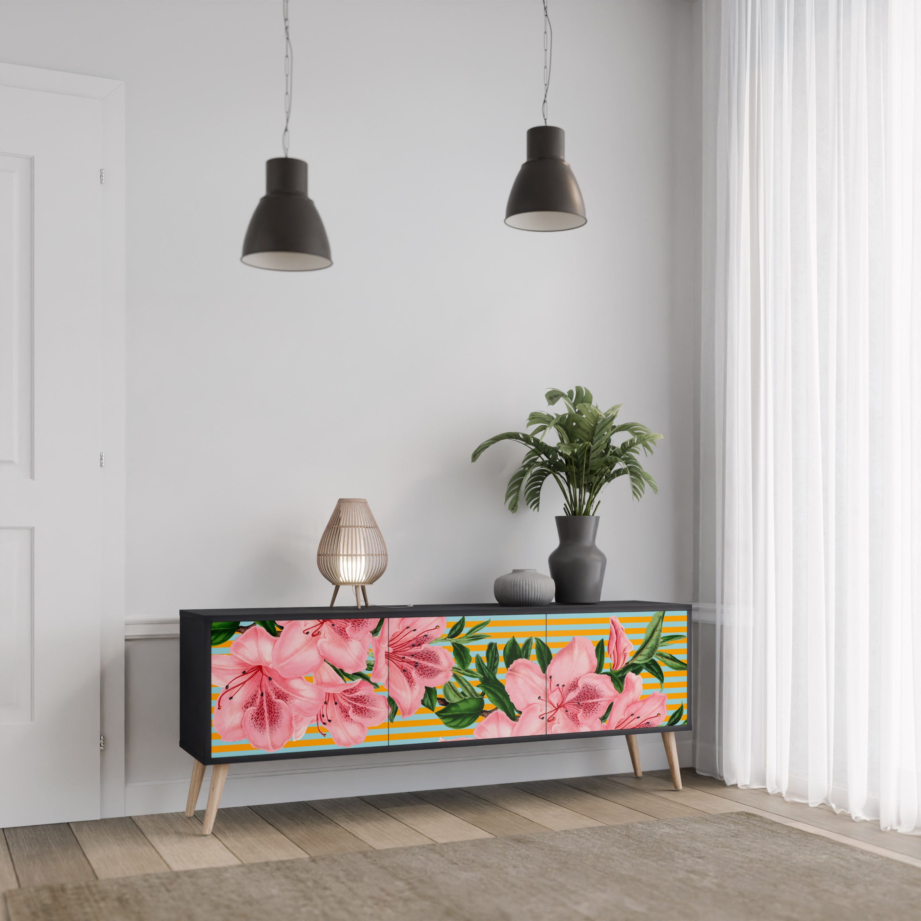 FRAGILE BEAUTY 3-dörrars TV-bänk i svart finish