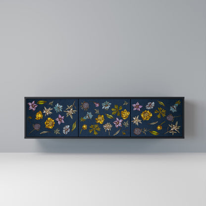 BLOMMOR PÅ MARINBLÅT 3-dörrars TV-bänk i svart finish