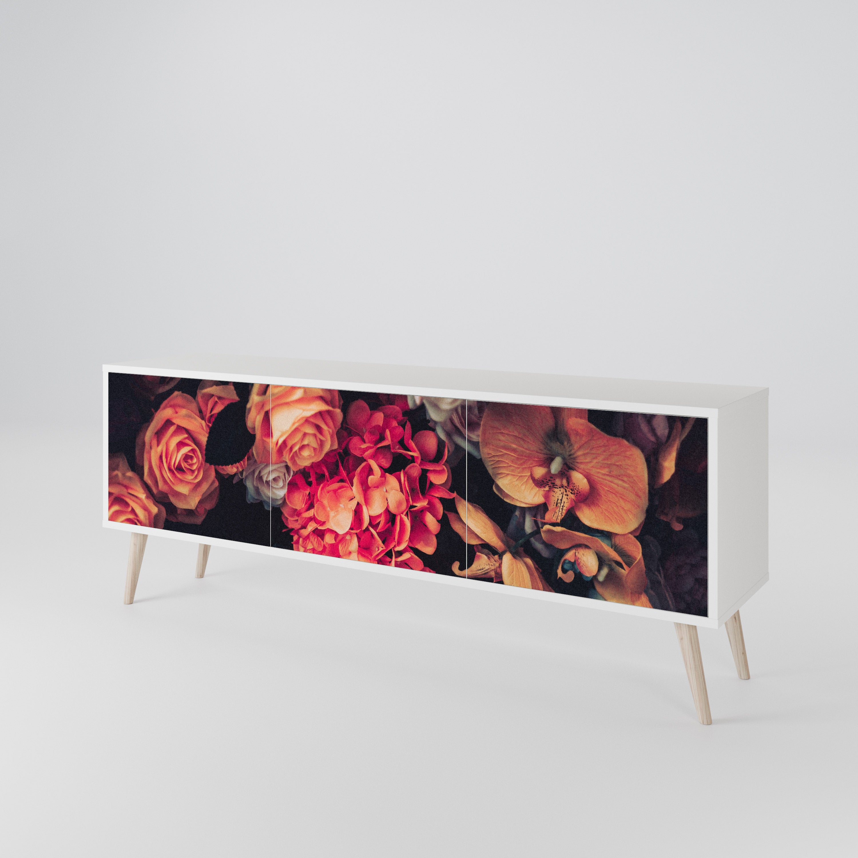 NEVERENDING BLOOM TV-bänk med 3 dörrar