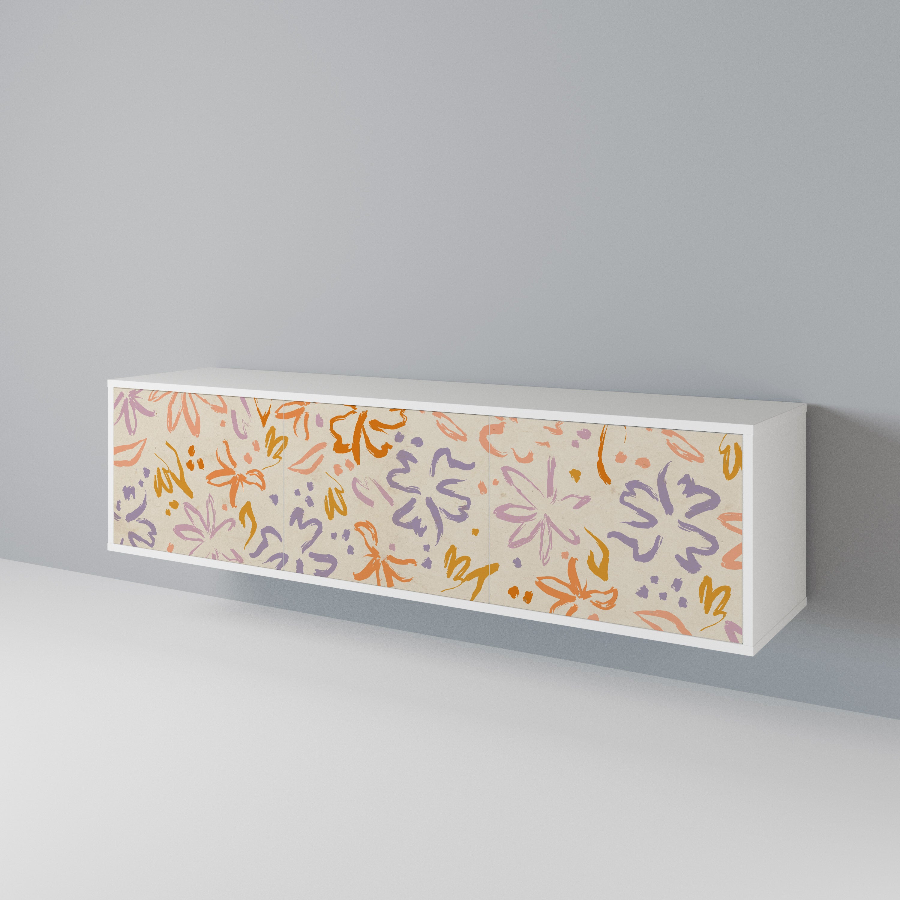 SPRING WHIMSY TV-bänk med 3 dörrar