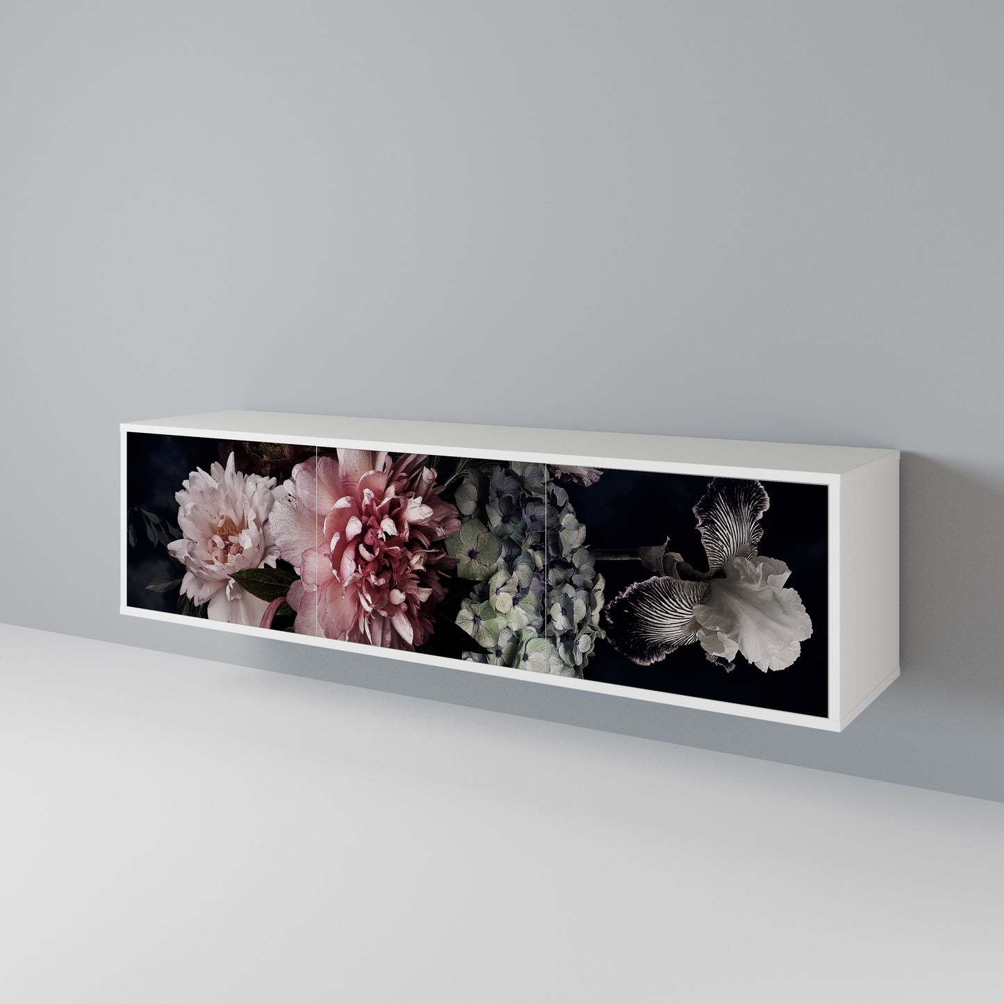 PURE BLOSSOM TV-bänk med 3 dörrar