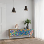 MEMORIES MAP 3-Door TV Stand in Oak Effect