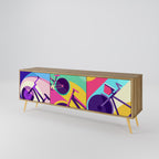 BIKE DREAMS 3-Door TV Stand in Oak Effect