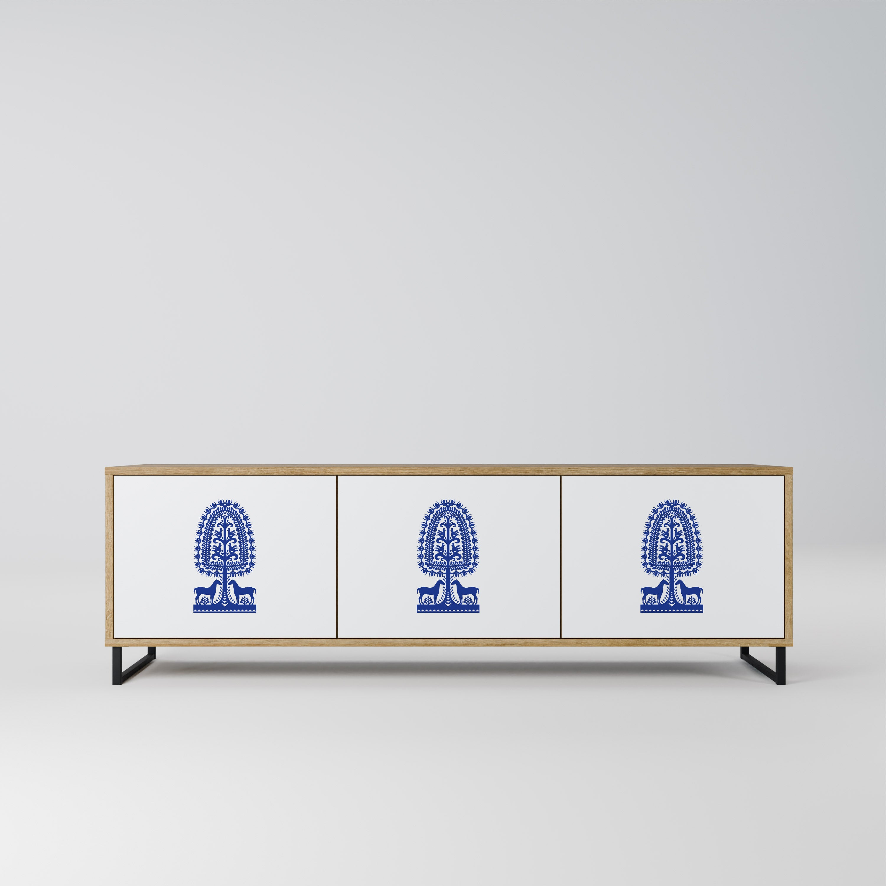 POLISH FOLK ART 3-dörrars TV-bänk i ekeffekt