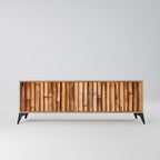 TV-bänk i naturträ med 3 dörrar i ekeffekt